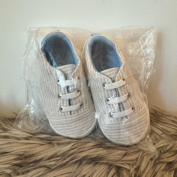 OLD NAVY Unisex Linen-Blend Slip-On Sneakers for Baby - Picture 1 of 2